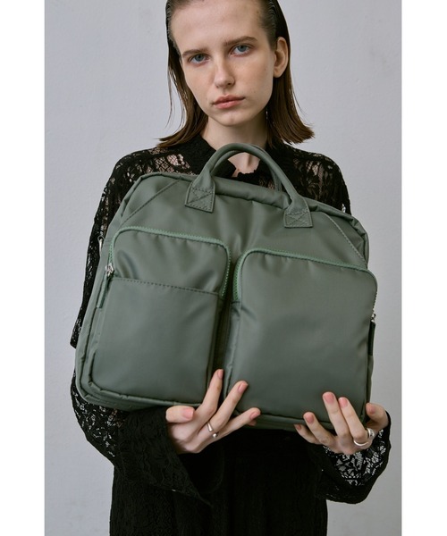 un/neu（アンノイ）の「アウトポケットナイロンバッグ / 大容量 / A4、PC(14inch)収納可能 / 撥水機能付き（ショルダーバッグ・レディース・ブラック/アイボリー/カーキ・FREE）」の17枚目の写真