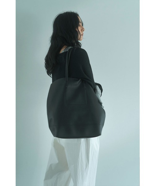 marjour(マージュール)の「MINIMAL LEATHER TOTE BAG(トートバッグ・レディース・ブラック/ブラウン/ベージュ・FREE)」の4枚目の写真