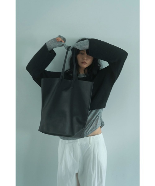 marjour(マージュール)の「MINIMAL LEATHER TOTE BAG(トートバッグ・レディース・ブラック/ブラウン/ベージュ・FREE)」の7枚目の写真