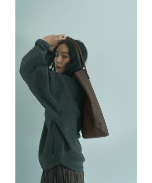 marjour(マージュール)の「MINIMAL LEATHER TOTE BAG(トートバッグ・レディース・ブラック/ブラウン/ベージュ・FREE)」の12枚目の写真