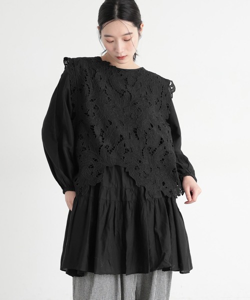 studio CLIP（スタディオクリップ）の「《natural by clip》華やかレースベスト（ベスト・レディース・ブラック/アイボリー・FREE）」の6枚目の写真