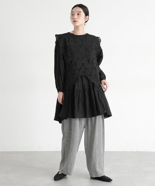 studio CLIP（スタディオクリップ）の「《natural by clip》華やかレースベスト（ベスト・レディース・ブラック/アイボリー・FREE）」の8枚目の写真