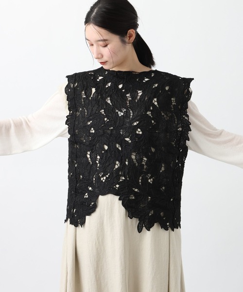studio CLIP（スタディオクリップ）の「《natural by clip》華やかレースベスト（ベスト・レディース・ブラック/アイボリー・FREE）」の12枚目の写真