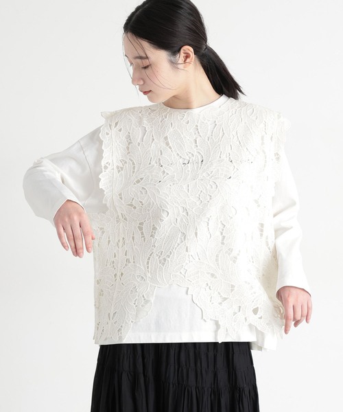 studio CLIP（スタディオクリップ）の「《natural by clip》華やかレースベスト（ベスト・レディース・ブラック/アイボリー・FREE）」の20枚目の写真