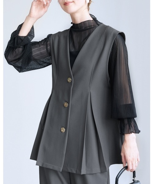 reca（レカ）の「Vネック金ボタンベスト（スーツベスト・レディース・グレー/ブラック/ネイビー・S/LL/L/M）」の2枚目の写真