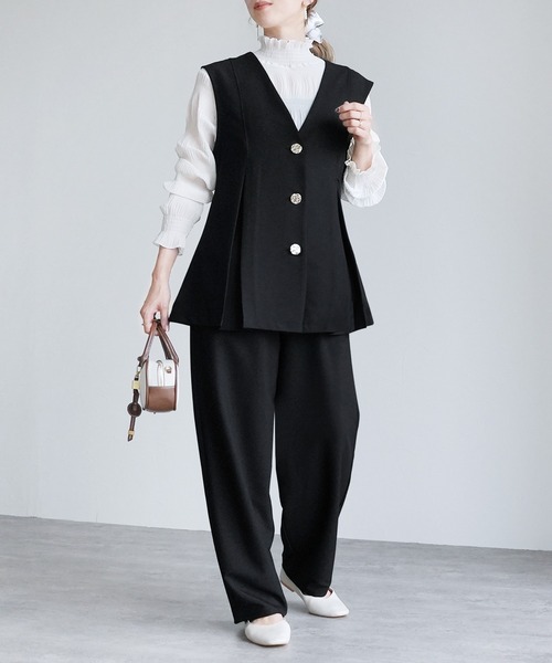 reca（レカ）の「Vネック金ボタンベスト（スーツベスト・レディース・グレー/ブラック/ネイビー・S/LL/L/M）」の5枚目の写真