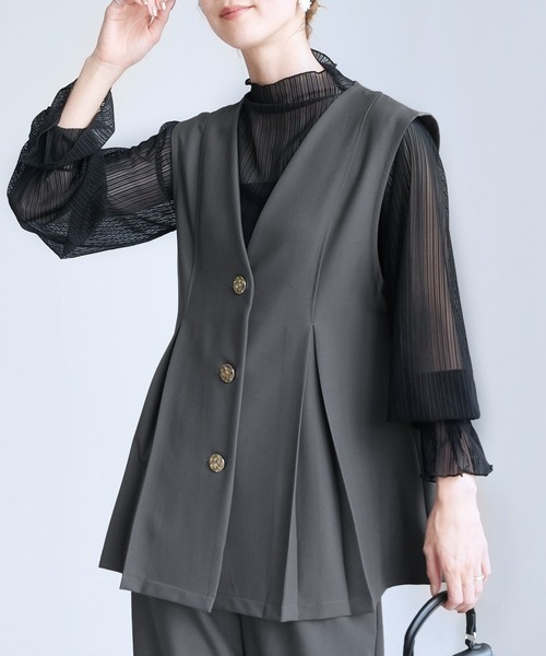 reca（レカ）の「Vネック金ボタンベスト（スーツベスト・レディース・グレー/ブラック/ネイビー・S/LL/L/M）」の14枚目の写真