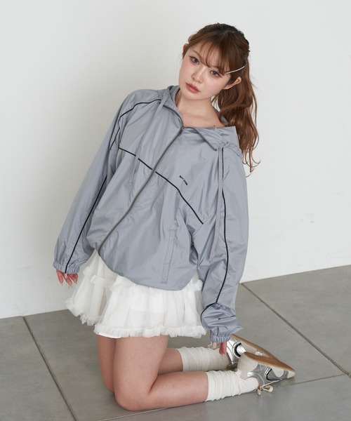 RAY CASSIN（レイカズン）の「ナイロンフードブルゾン（ブルゾン・レディース・グレー系その他2/ネイビー/ホワイト・FREE）」の22枚目の写真