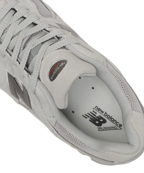 NEW BALANCE(ニューバランス)の「2002 U200227R(スニーカー・メンズ・グレー・28.0cm/27.5cm/27.0cm/26.5cm/26.0cm/25.5cm/25.0cm/24.5cm/24.0cm/23.5cm/23.0cm/22.5cm/30.0cm/29.0cm/28.5cm/29.5cm)」の7枚目の写真