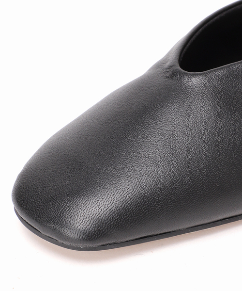 GRISE（グリーズ）の「《追加2》GRISEレザーEDGEスタッズベルトメリージェーン（その他シューズ・レディース・ブラック・23.5cm/23cm/22.5cm/22cm/25cm/24.5cm/24cm）」の3枚目の写真