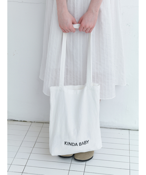 KINDABABY(カインダベイビー)の「kinda day bag - off white(エコバッグ/サブバッグ・レディース・オフホワイト・FREE)」の6枚目の写真