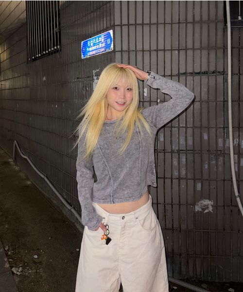 F.ILLUMINATE(フィルミネイト)の「(W) ウォッシュドパネルロングスリーブ-オフホワイト(Tシャツ/カットソー・レディース・その他・FREE)」の2枚目の写真