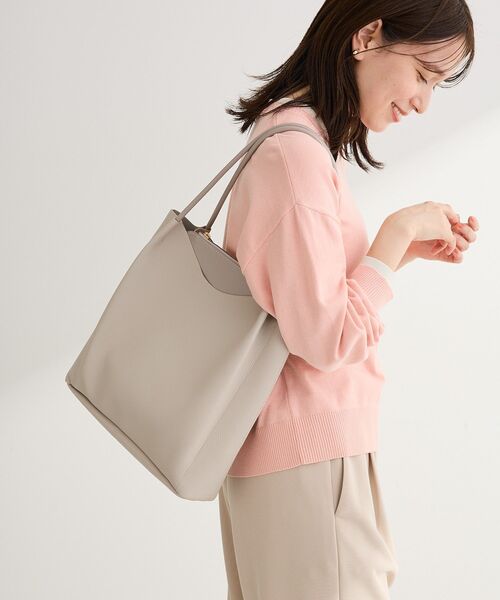 Green Parks(グリーンパークス)の「軽量トートバッグ(トートバッグ・レディース・グレイッシュベージュ/ブラック・FREE)」の11枚目の写真