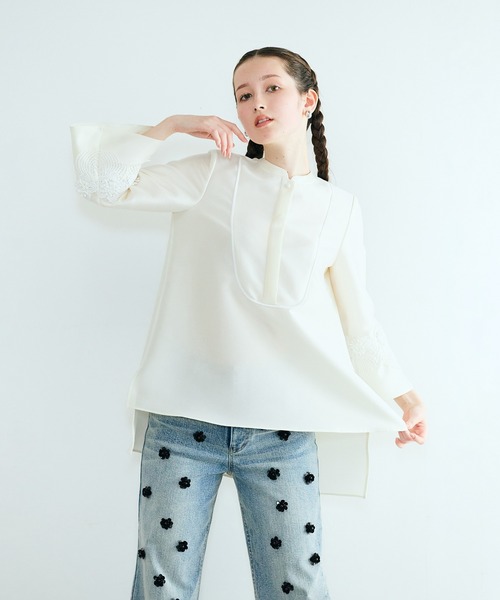 Audie a Muses(オーディアミューズ)の「ビジュー付きブーツカットデニム(デニムパンツ・レディース・ネイビー・36/38/40/42)」の6枚目の写真