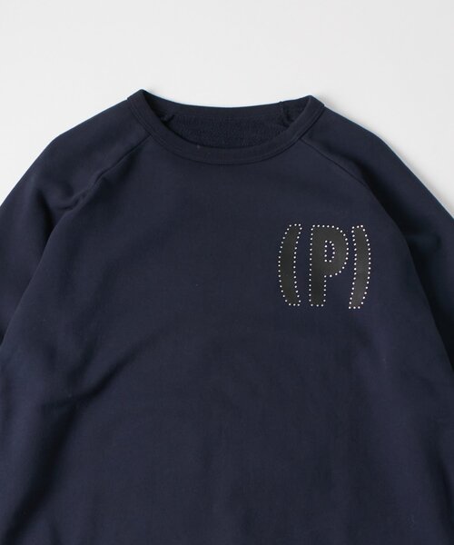 WHO'S WHO gallery(フーズフーギャラリー)の「KOOKY'N RHINESTONE LOGO CREW SWEATSHIRT(スウェット・メンズ・ホワイト/ネイビー/チャコールグレー・MEDIUM/SMALL)」の5枚目の写真