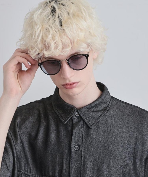 tk.TAKEO KIKUCHI（ティーケータケオキクチ）の「【全7色】メタルフレームグラス（サングラス・メンズ・クリア/その他2/ブラック系/ダークグレー/ダークブラウン系/グレー系その他2・00）」の2枚目の写真