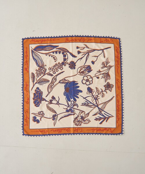 manipuri(マニプリ)の「【manipuri/マニプリ】フローラ大判シルクスカーフ 88×88 日本製(バンダナ/スカーフ・レディース・ブルー/オレンジ・フリー)」の3枚目の写真