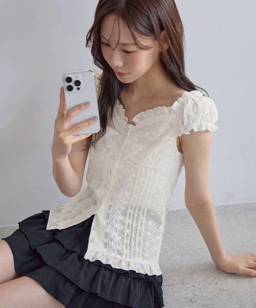 CHAN ME（チャンミ）の「2wayアイレットレースブラウス（シャツ/ブラウス・レディース・ホワイト/ブラック・X-LARGE/LARGE/MEDIUM）」の20枚目の写真