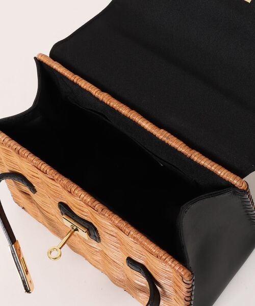 The Bagmati(ザバグマティ)の「【The Bagmati/ザバグマティ】かごバッグ ショルダーバッグ(かごバッグ・レディース・ベージュ×ブラック・FREE)」の4枚目の写真