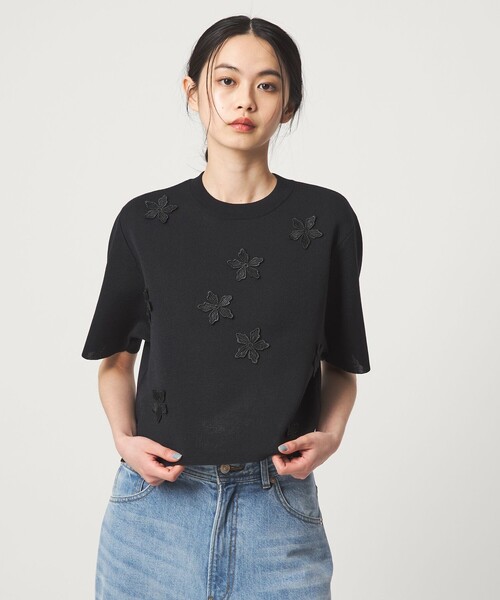 EMMEL REFINES（エメルリファインズ）の「＜EMMEL REFINES＞EM HW フラワーモチーフ ショートスリーブ ニット（ニット/セーター・レディース・ホワイト/ブラック・FREE）」の4枚目の写真