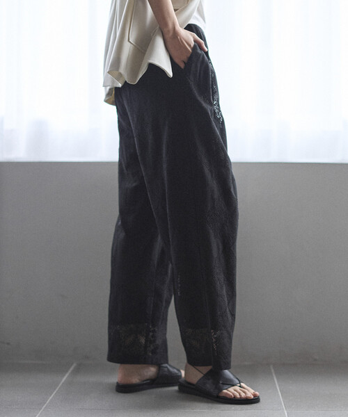 Firsthand（ファーストハンド）の「Firsthand/ファーストハンド パネル レース イージーパンツ / セットアップ対応（その他パンツ・レディース・ブラック/ホワイト・SMALL/MEDIUM）」の3枚目の写真