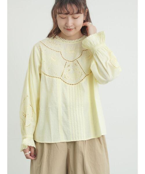 TSUHARU by Samansa Mos2（ツハルバイサマンサモスモス）の「ドビーカットワーク刺繍ブラウス（シャツ/ブラウス・レディース・オフホワイト/イエロー/グレー・F）」の19枚目の写真