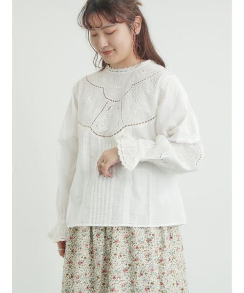 TSUHARU by Samansa Mos2（ツハルバイサマンサモスモス）の「ドビーカットワーク刺繍ブラウス（シャツ/ブラウス・レディース・オフホワイト/イエロー/グレー・F）」の22枚目の写真