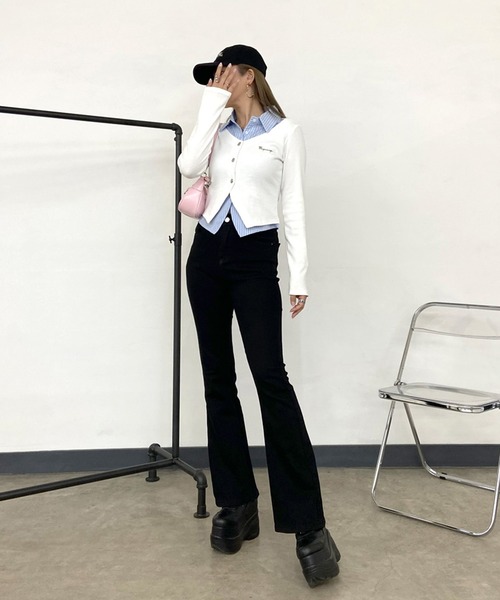non-hedge（ノンヘッジ）の「シャツレイヤード風ショート丈トップス（Tシャツ/カットソー・レディース・チャコールグレー/オフホワイト/ブラック・FREE）」の13枚目の写真