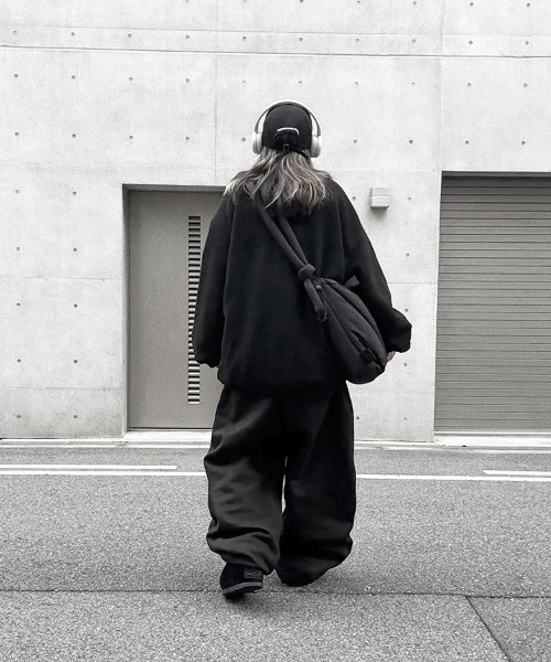 YACA(ヤーカ)の「Half Button Boa Tops/ハーフボタンボアトップス【unisex item】(その他アウター・レディース・ブラック/アイボリー・FREE)」の8枚目の写真