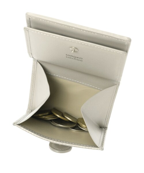 HIROKO HAYASHI(ヒロコハヤシ)の「CATENA(カテーナ)薄型二つ折り財布(財布・レディース・ゴールド・00)」の9枚目の写真