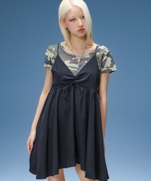 X-girl(エックスガール)の「CAMI MINI DRESS(ワンピース・レディース・ブラック/ベージュ・ONE SIZE)」の2枚目の写真