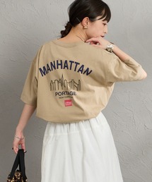 Manhattan Portage（マンハッタンポーテージ）の「[MANHATTAN PORTAGE マンハッタンポーテージ] 別注 アーチプリント Tシャツ（Tシャツ/カットソー）」