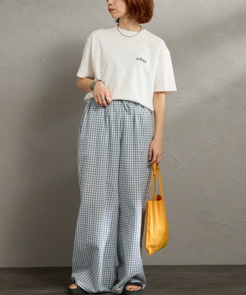 Manhattan Portage（マンハッタンポーテージ）の「[MANHATTAN PORTAGE/マンハッタンポーテージ] 別注 アーチプリント Tシャツ（Tシャツ/カットソー・レディース・ホワイト/ネイビー・XL/L/M/S）」の22枚目の写真