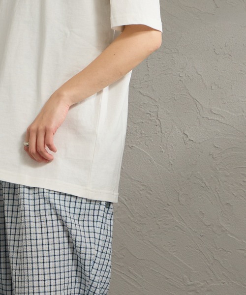 Manhattan Portage（マンハッタンポーテージ）の「[MANHATTAN PORTAGE/マンハッタンポーテージ] 別注 アーチプリント Tシャツ（Tシャツ/カットソー・レディース・ホワイト/ネイビー・XL/L/M/S）」の18枚目の写真