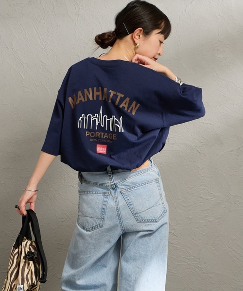 Manhattan Portage（マンハッタンポーテージ）の「[MANHATTAN PORTAGE/マンハッタンポーテージ] 別注 アーチプリント Tシャツ（Tシャツ/カットソー・レディース・ホワイト/ネイビー・XL/L/M/S）」の11枚目の写真