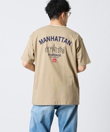 Manhattan Portage（マンハッタンポーテージ）の「[MANHATTAN PORTAGE マンハッタンポーテージ] 別注 アーチプリント Tシャツ【追加】（Tシャツ/カットソー）」