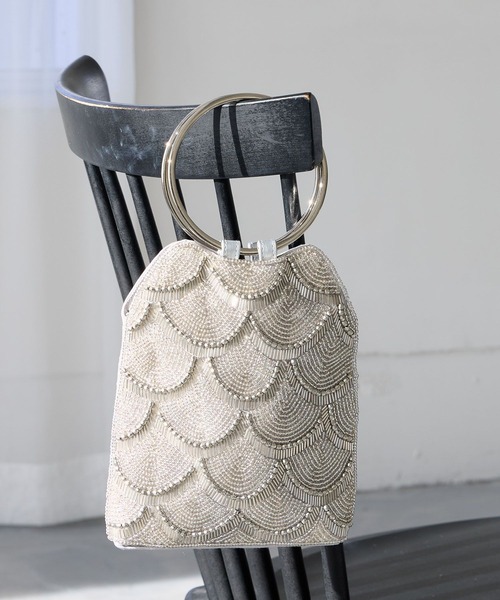 Andemiu(アンデミュウ)の「ビーズリングバック639655(ハンドバッグ・レディース・ライトグレー/ブラック/グレー系その他・FREE)」の3枚目の写真