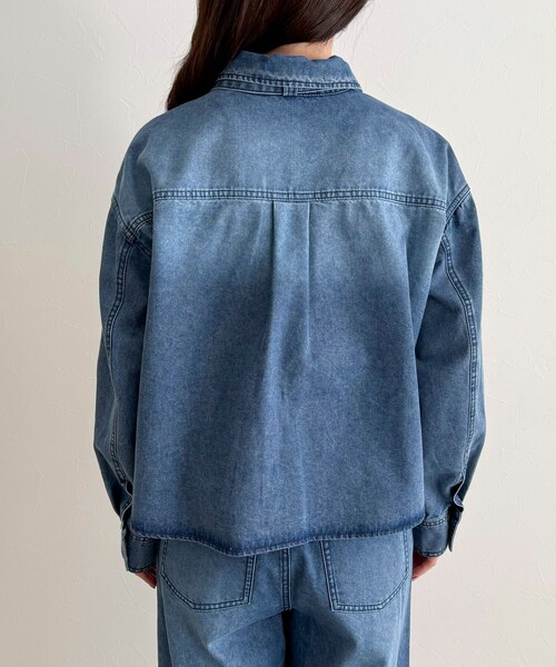 fredy emue（フレディエミュ）の「《セットアップ対応》デニムボウタイクロップドシャツ（シャツ/ブラウス・レディース・ブルー/カーキ・38）」の4枚目の写真