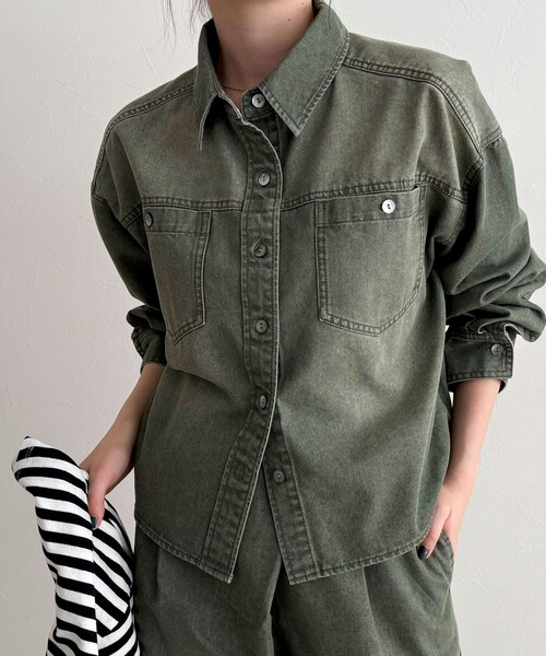 fredy emue（フレディエミュ）の「《セットアップ対応》デニムボウタイクロップドシャツ（シャツ/ブラウス・レディース・ブルー/カーキ・38）」の15枚目の写真