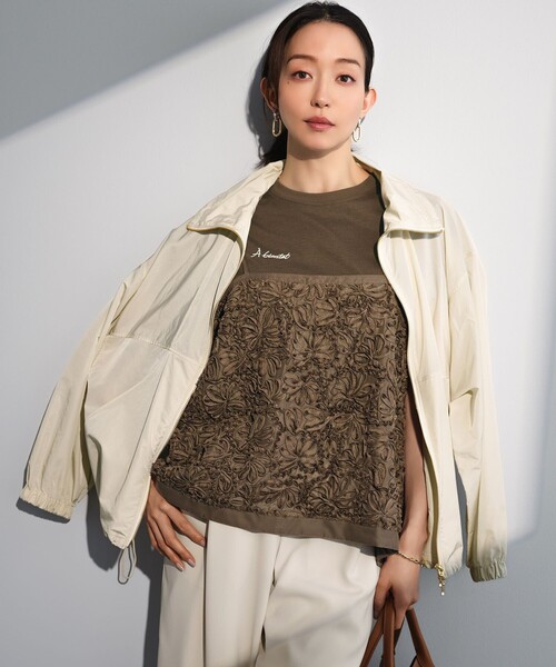 23区 S(ニジュウサンクチイサイサイズ)の「ナイロンタイプライター ダブルジップ ブルゾン(その他アウター・レディース・ダークブラウン系/ベージュ系・32)」の2枚目の写真