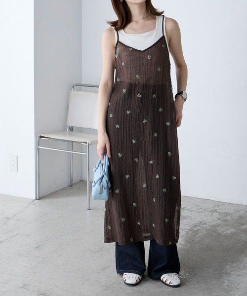 BONLECILL(ボンルシール)の「フラワー刺繍シアーキャミソールワンピース(ワンピース・レディース・ブラック/アイボリー/ブラウン・FREE)」の20枚目の写真