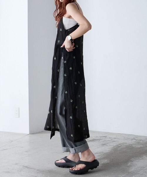 BONLECILL(ボンルシール)の「フラワー刺繍シアーキャミソールワンピース(ワンピース・レディース・ブラック/アイボリー/ブラウン・FREE)」の8枚目の写真
