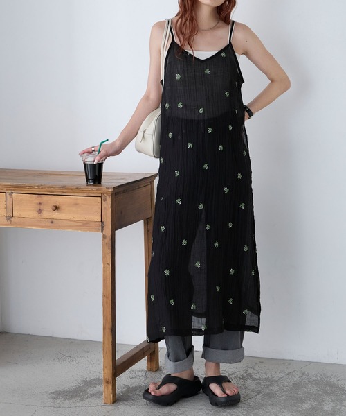 BONLECILL(ボンルシール)の「フラワー刺繍シアーキャミソールワンピース(ワンピース・レディース・ブラック/アイボリー/ブラウン・FREE)」の17枚目の写真