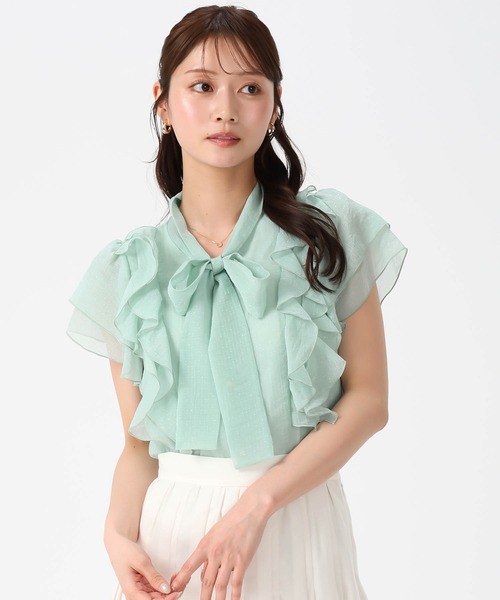 MISCH MASCH（ミッシュマッシュ）の「2026春夏新作 ボウタイフリルシアーラメブラウス（シャツ/ブラウス・レディース・グリーン/ホワイト/ブルー・ﾌﾘ-）」の3枚目の写真