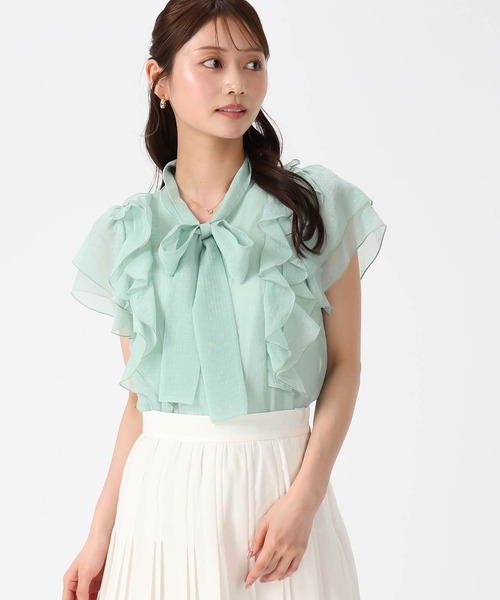 MISCH MASCH（ミッシュマッシュ）の「2026春夏新作 ボウタイフリルシアーラメブラウス（シャツ/ブラウス・レディース・グリーン/ホワイト/ブルー・ﾌﾘ-）」の5枚目の写真
