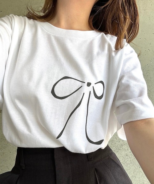 etta(エタ)の「ビッグリボンプリント半袖Tシャツ(Tシャツ/カットソー・レディース・ホワイト・MEDIUM/LARGE)」の1枚目の写真