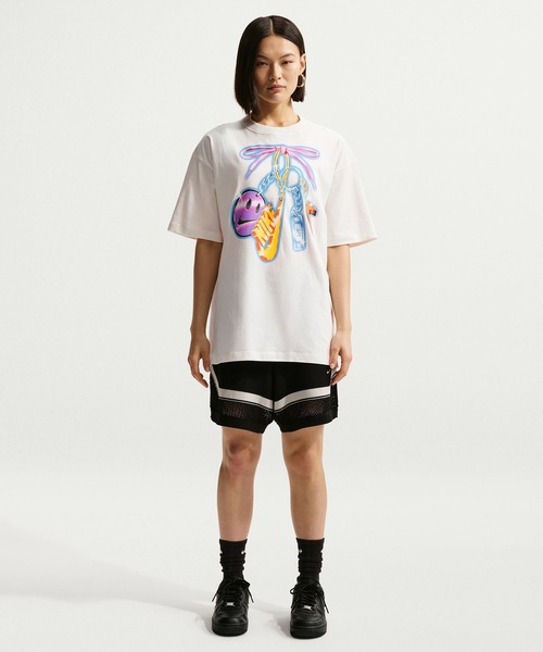 NIKE(ナイキ)の「NIKE AS WMNS NSW CLASSIC OS OC11 TEE / ナイキ ウィメンズ NSW クラシック OS OC11 T-シャツ 【SP】(Tシャツ/カットソー・レディース・ブラック/ホワイト・S/M/L)」の9枚目の写真