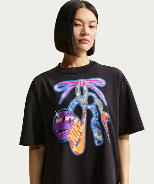 NIKE(ナイキ)の「NIKE AS WMNS NSW CLASSIC OS OC11 TEE / ナイキ ウィメンズ NSW クラシック OS OC11 T-シャツ 【SP】(Tシャツ/カットソー・レディース・ブラック/ホワイト・S/M/L)」の10枚目の写真