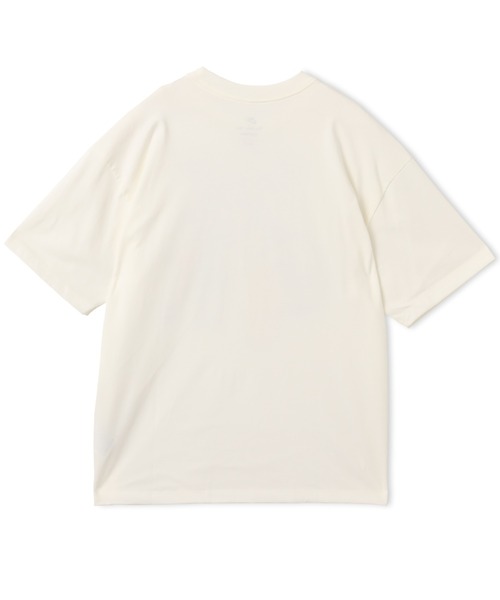 NIKE(ナイキ)の「NIKE AS WMNS NSW CLASSIC OS OC11 TEE / ナイキ ウィメンズ NSW クラシック OS OC11 T-シャツ 【SP】(Tシャツ/カットソー・レディース・ブラック/ホワイト・S/M/L)」の7枚目の写真