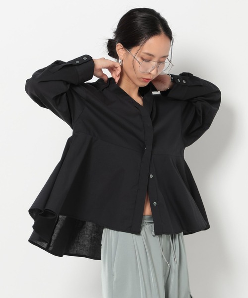 HEREIAM(ヘレイアム)の「【HEREIAM】テックリネンペプラムシャツ(シャツ/ブラウス・レディース・スカイブルー/ブラック/モカ・FREE)」の2枚目の写真